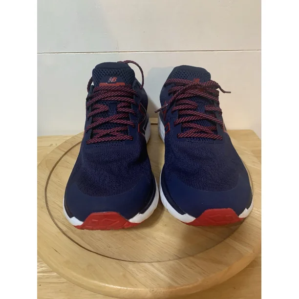 Size 10 .5- New Balance Fresh Foam 680v7 Navy Team Red ** No Box**
