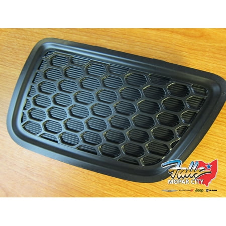 - 2014-2016 Jeep Grand Cherokee Front Grille Passenger Tow Hook Insert Mopar OEM