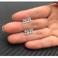 thumbnail image 1 of Pendientes digitales de acero inoxidable con año, pendientes digitales de acero inoxidable, regalos de cumpleaños, fáciles de combinar, regalo ideal, 1 of 5