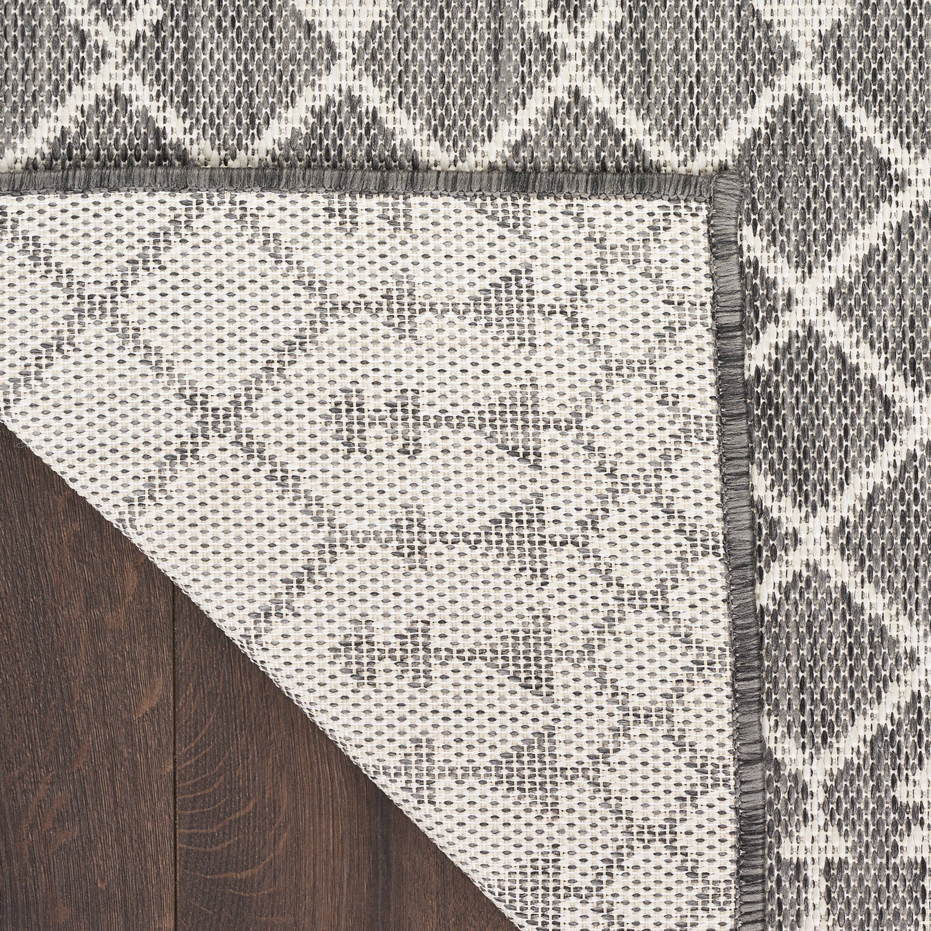 Nourison Positano Indoor/Outdoor Charcoal 4' x 6' Area Rug (4x6)