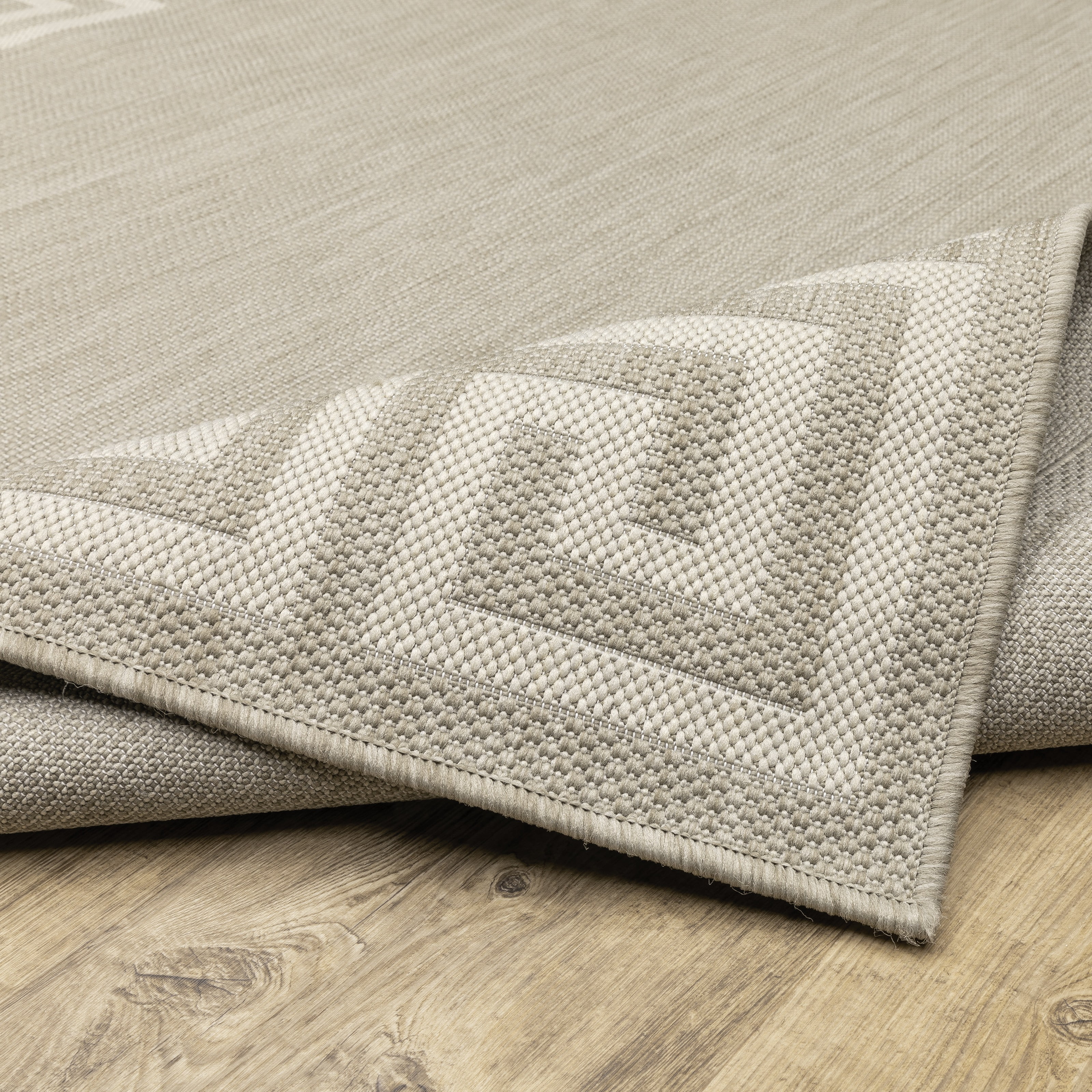 Avalon Home 5' x 7' Gray and Taupe Border Outdoor Rug