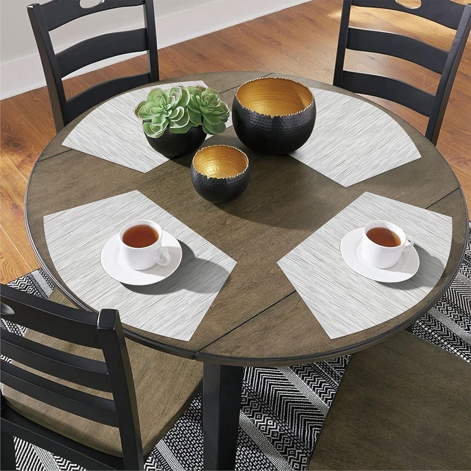 Round Table Placemats Set of 4 Wedge Shape Placemat Woven Vinyl Place Mats Heat Resistant Wipe Clean Dining Table Mats Home Table Decor (4, Tan)