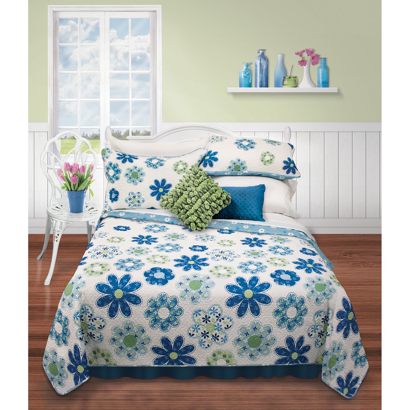 Hayley Quilt Set by Safdie and Co