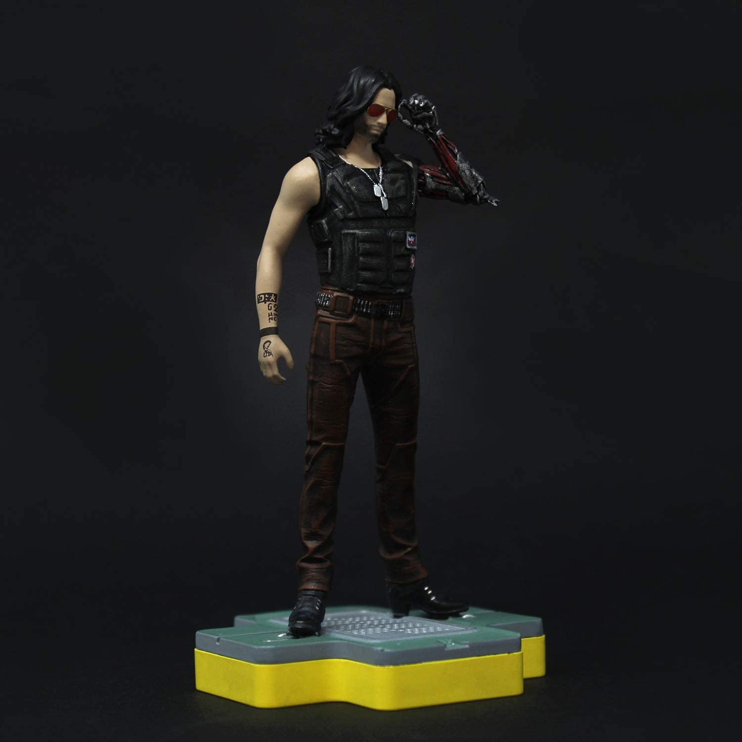 Totaku Cyberpunk 2077 Johnny Silverhand Action Figure, 4