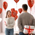 thumbnail image 3 of Paquete de 30 globos laminados con forma de corazón rojo de Gatherfun para fiestas de San Valentín, 3 of 6
