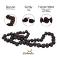thumbnail image 4 of Amberalia, Set de Collar 33 cm con broche y pulsera Ajustable (12 cm+ 5 cm) para Niños, con nudos entre cada cuenta. Ámbar Importado de Lituania. Color Cereza Raw. Amberalia Set collar 33 y pulsera ajustable bebe, 4 of 9