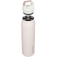 thumbnail image 2 of Botella de agua Stanley IceFlow Cap and Carry+ de cuarzo rosa de 1 litro, 2 of 5