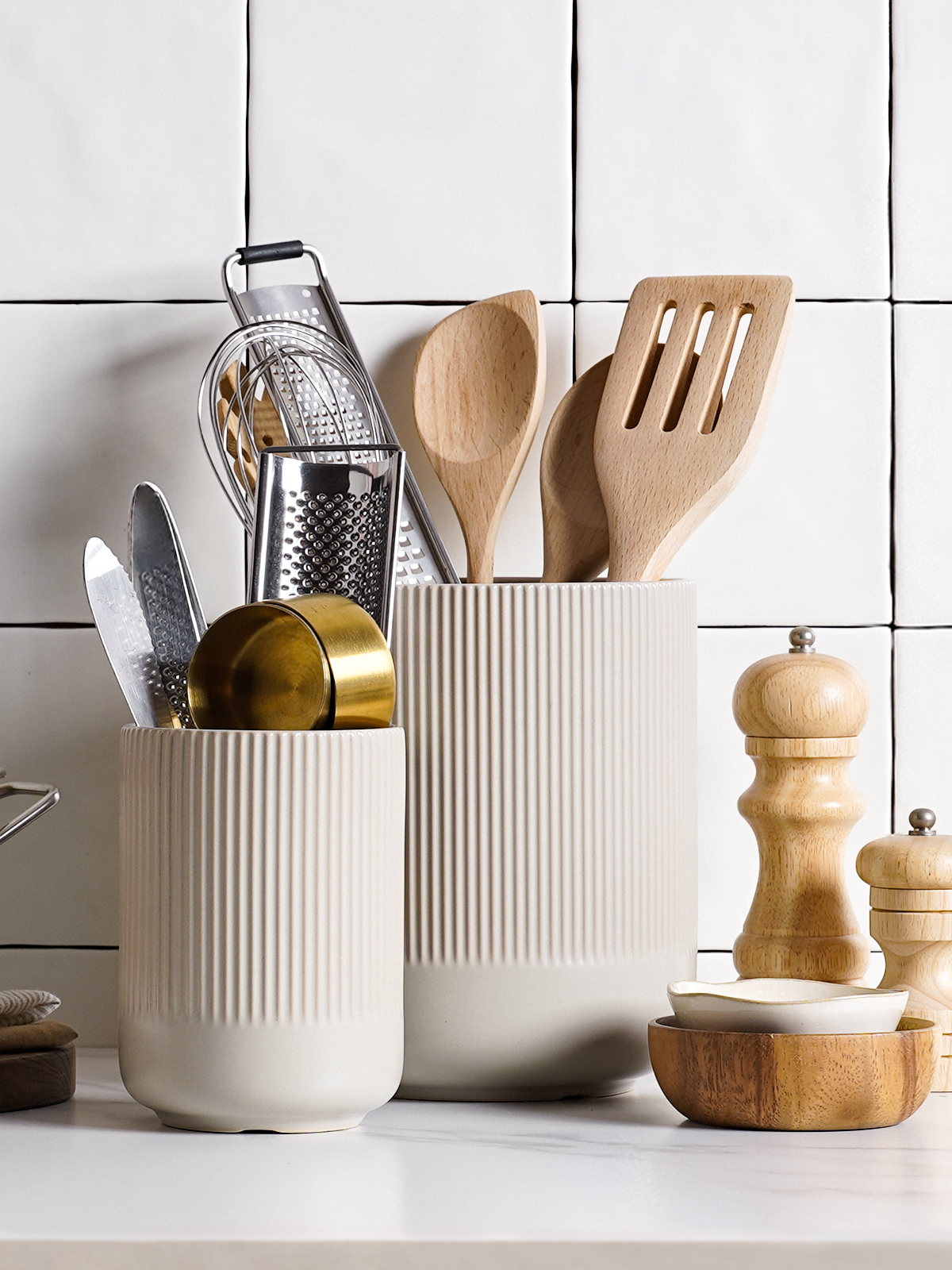 LE TAUCI Set of 2 Utensil Holder, 7.3"+5.4" Ceramic Crocks for Kitchen, Cooking Organizer & Plant Pots, Oatmeal Gray Kitchen Organizer