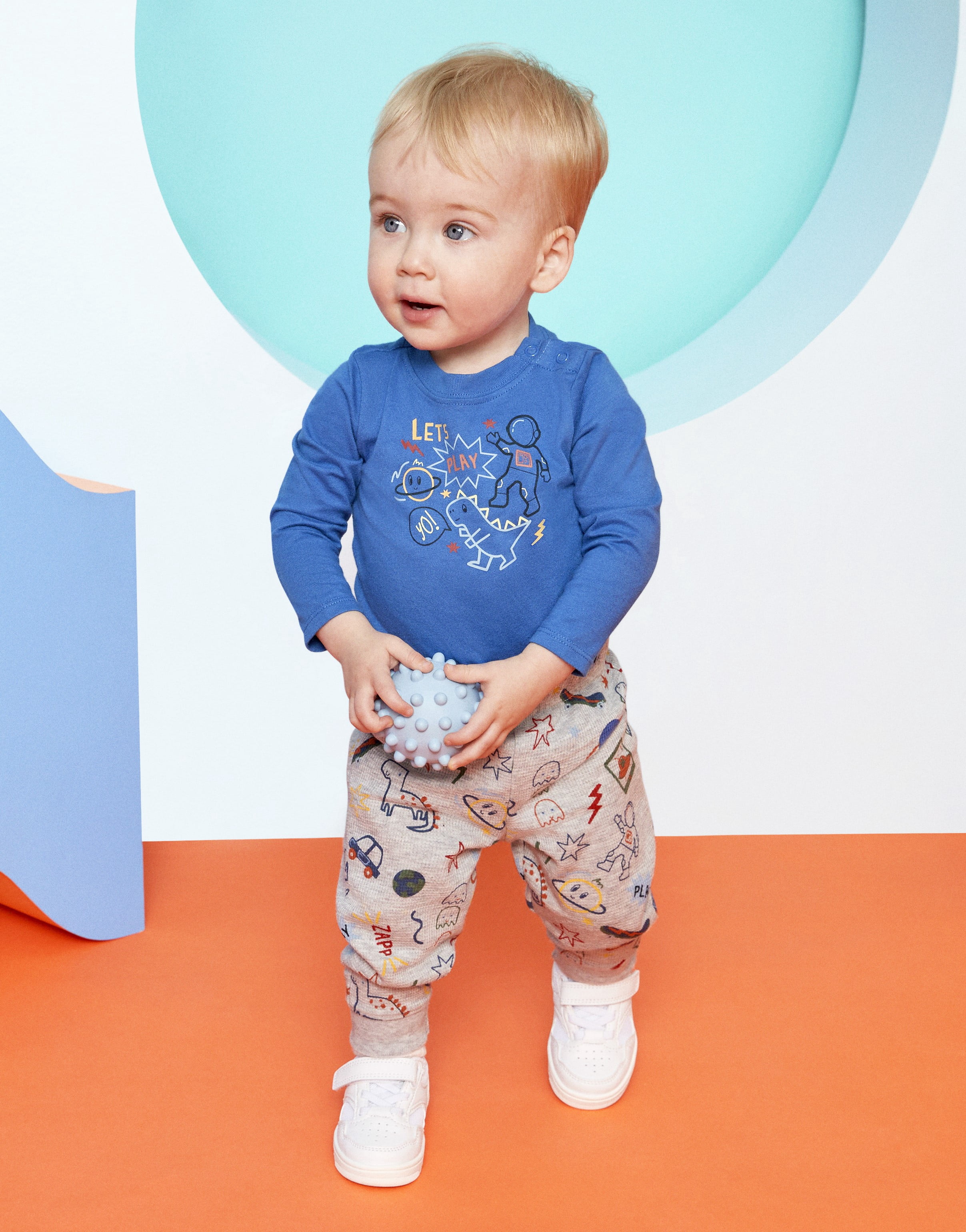 Garanimals Baby Boy Long Sleeve Graphic Bodysuit, Sizes 0-24 Months