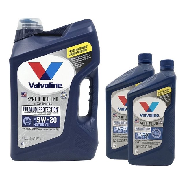 aceite de motor valvoline 5w20 7 litros premium protection — garrafa azul oscuro de 5 litros y dos botellas de 1 litro con etiqueta blanca y logo Valvoline, texto visible '5W-20 Premium Protection', asa integrada y pico vertedor, detalles dorados en la etiqueta; adecuado para uso en motores de autos como aceite 5W-20.