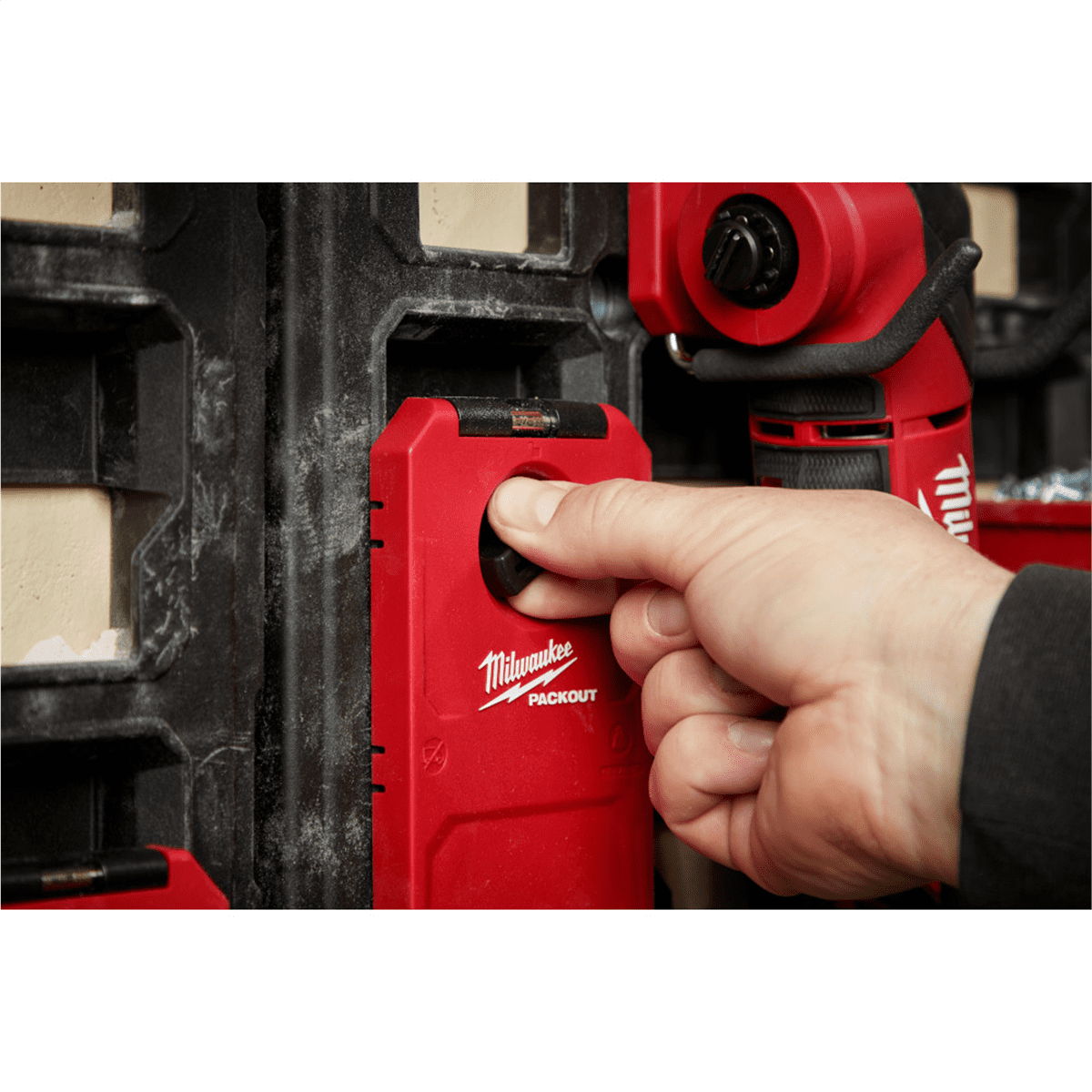 Milwaukee Tool PACKOUT Magnetic Rack