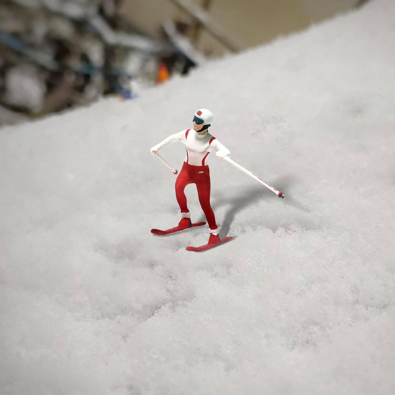 2pcs 1:64 Resin Skiing Characters Tiny People Figure Street Table Diorama Model Children Toys Accs
