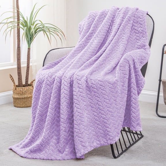 Exclusivo Mezcla Large Flannel Fleece Throw Blanket, Jacquard Weave Leaves Pattern (50" x 70", Lilac Purple)