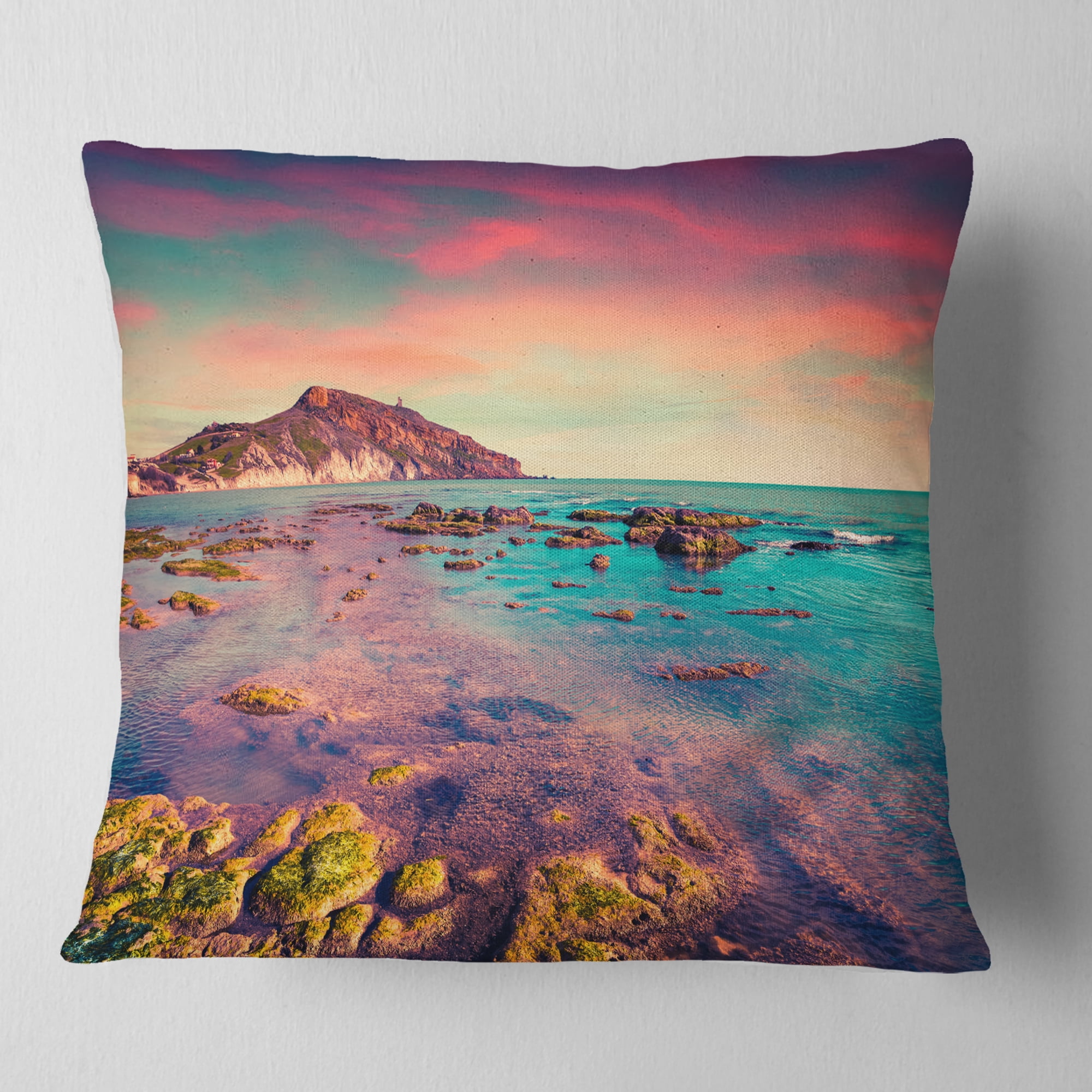 Designart Giallonardo Beach Colorful Sunset - Seashore Photo Throw Pillow - 18x18