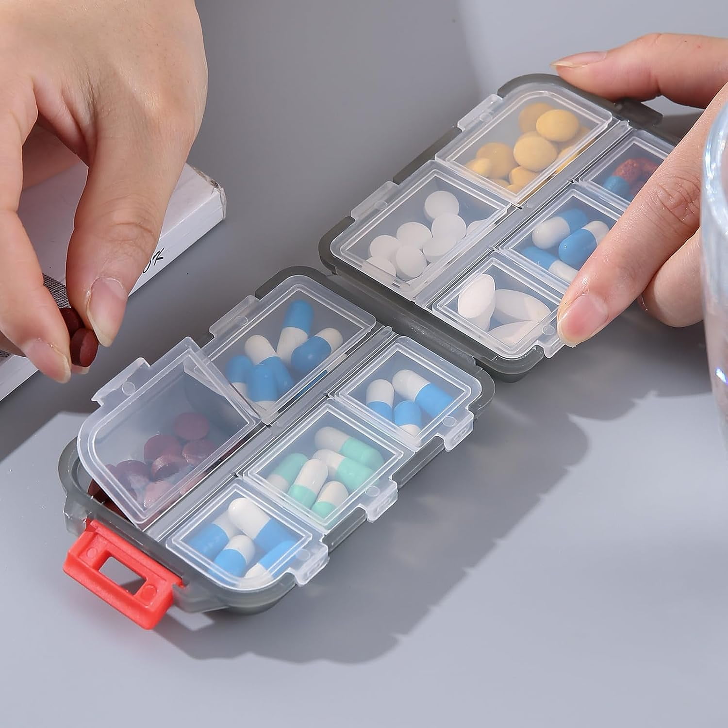 LAICAIW 1Pack Travel Pill Organizer-10 Compartments Pill