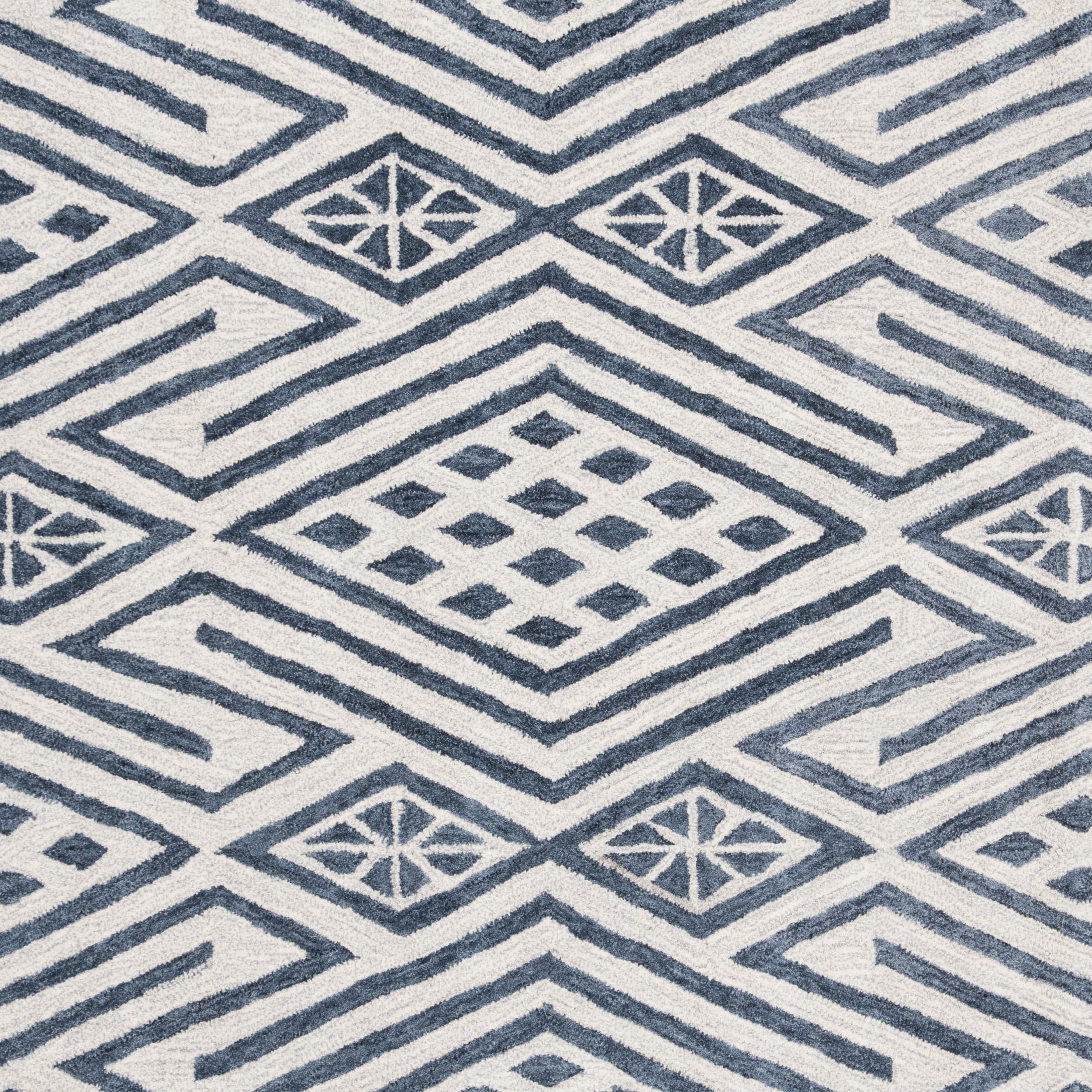 SAFAVIEH Micro-Loop Lynwood Geometric Aztec Area Rug, Blue/Ivory, 5' x 5' Square