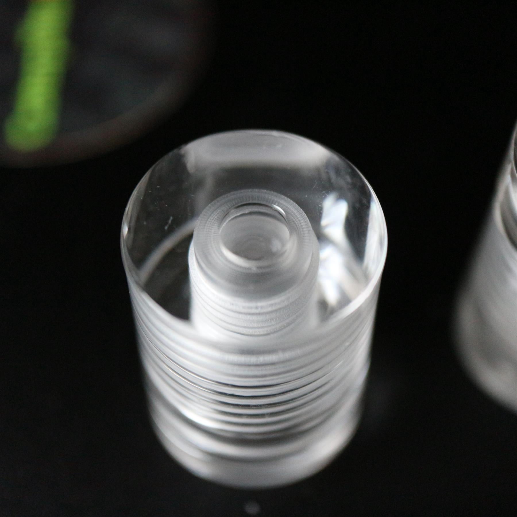 4 x Clear Standoffs, Glass Like, Acrylic, transparent spacers, plastic, wallmount, display signs, Anti-Corrosion, Waterproof, Size 19x19mm, (3/4 x 3/4 in)