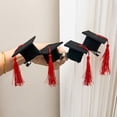 thumbnail image 4 of Mini gorro de graduación, horquilla para el pelo, mini gorros de doctorado, horquillas para el pelo, gorro de graduación con borlas de tres colores, decoración para fiestas de graduación, 4 of 5