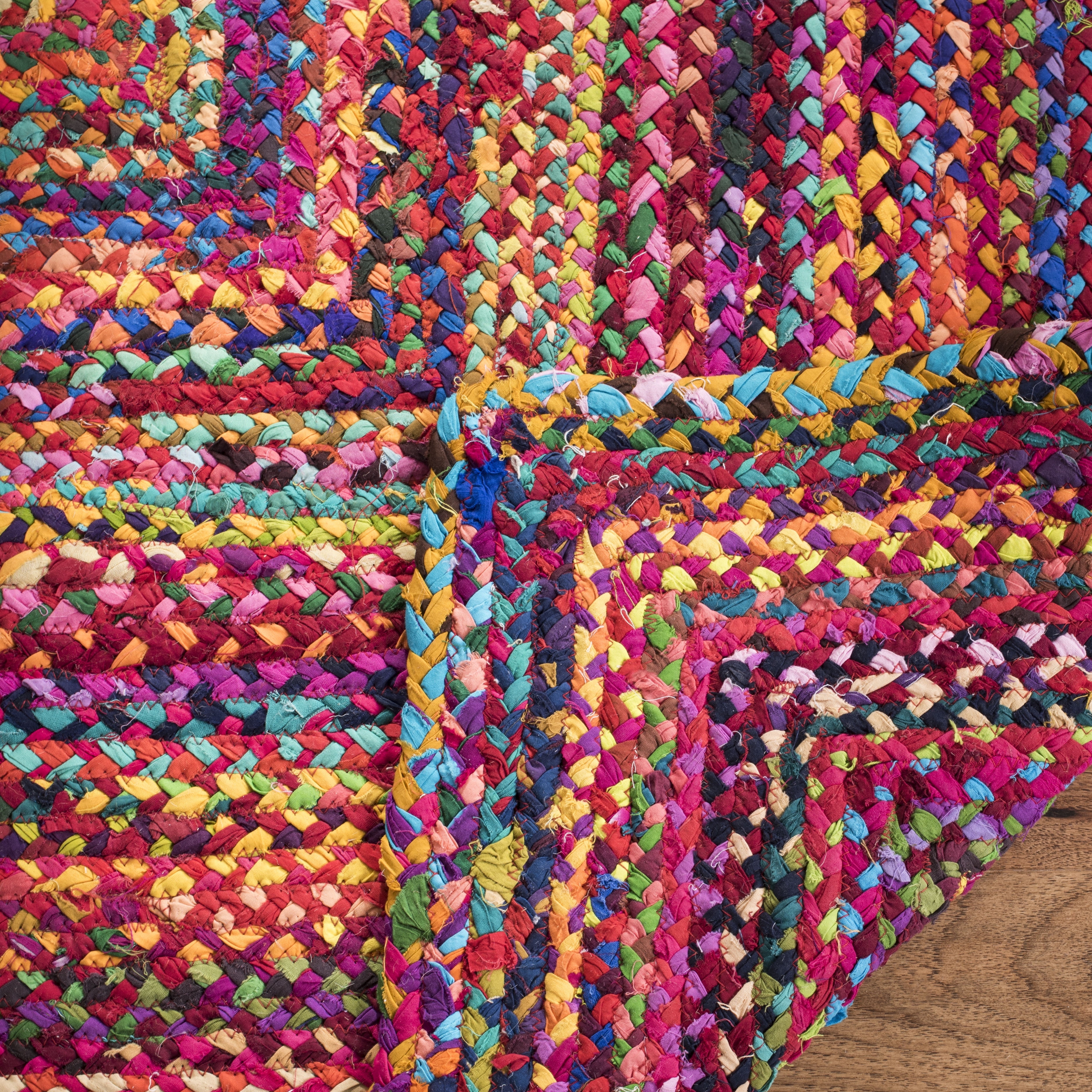 SAFAVIEH Braided Daphne Geometric Cotton Reversible Area Rug, Red/Multi, 3' x 3' Square