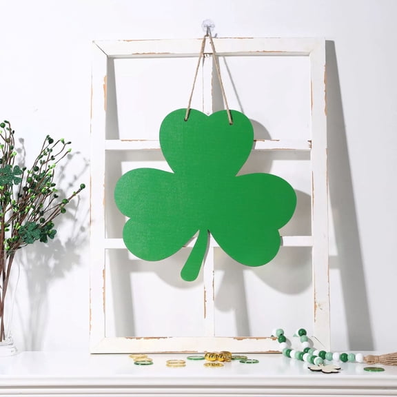 St. Patrick's Day Wooden Door Hanger – Farmhouse Welcome Sign with Trefoil Clover, Holiday Home Decor for Front Door, Porch, Wall (5.91x5.91in, Green)