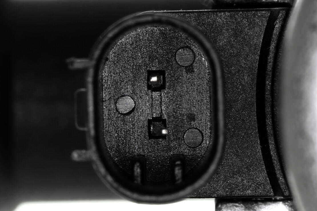 VEMO V20-77-0031 Control Valve, coolant
