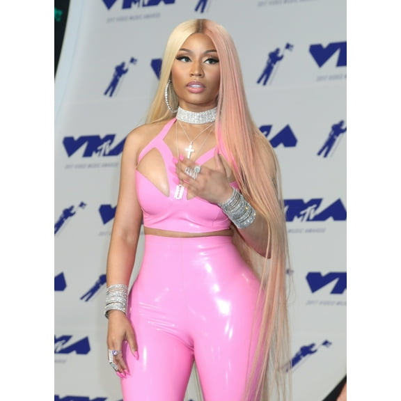 Nicki Minaj At Arrivals For Mtv Video Music Awards (Vmas) 2017 - Arrivals, The Forum, Inglewood, Ca August 27, 2017. Photo By Priscilla GrantEverett Collection Celebrity (16 x 20)