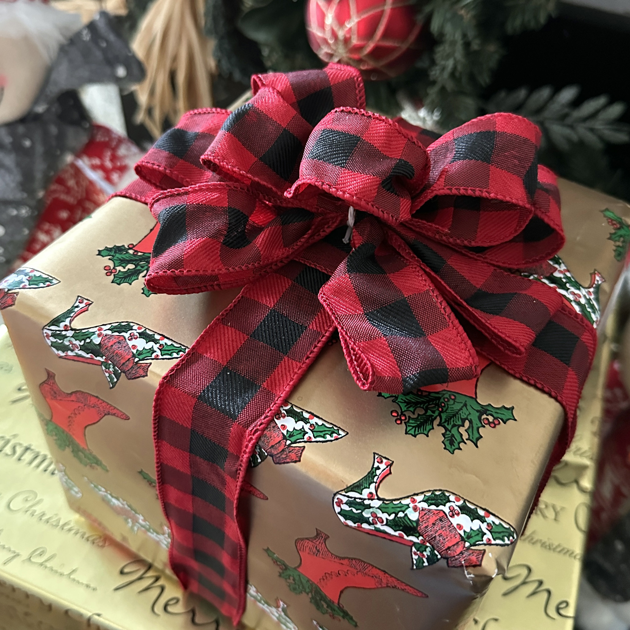 Handmade Buffalo Check Farmhouse Bow – Wired Polyester Ribbon, 20x10 Inches, Multi-Color