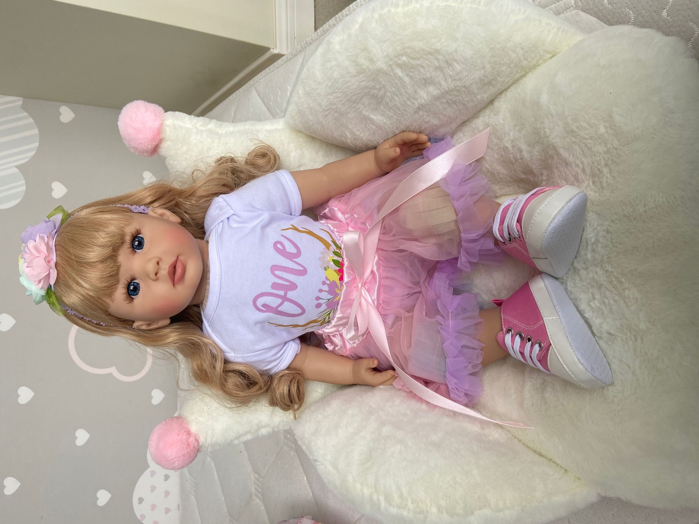 24 inch Lifelike Reborn Baby Dolls Cloth Body Vinyl Limbs Real Baby Doll Handmade Real Life Baby with Toy Accessories Gift Set for Kids Age 3+