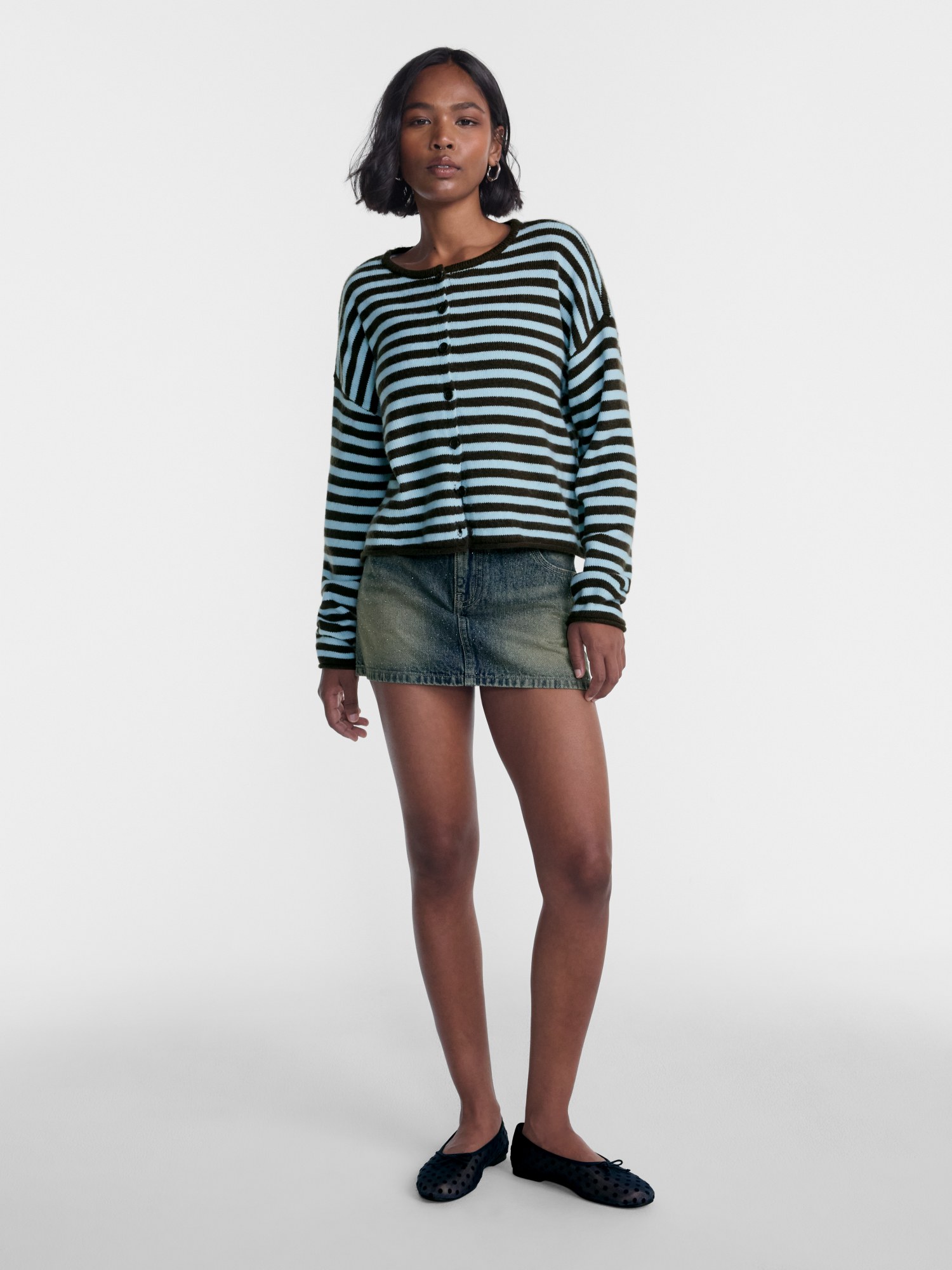 No Boundaries Women's Boxy Fit Button Front Cardigan photo 2