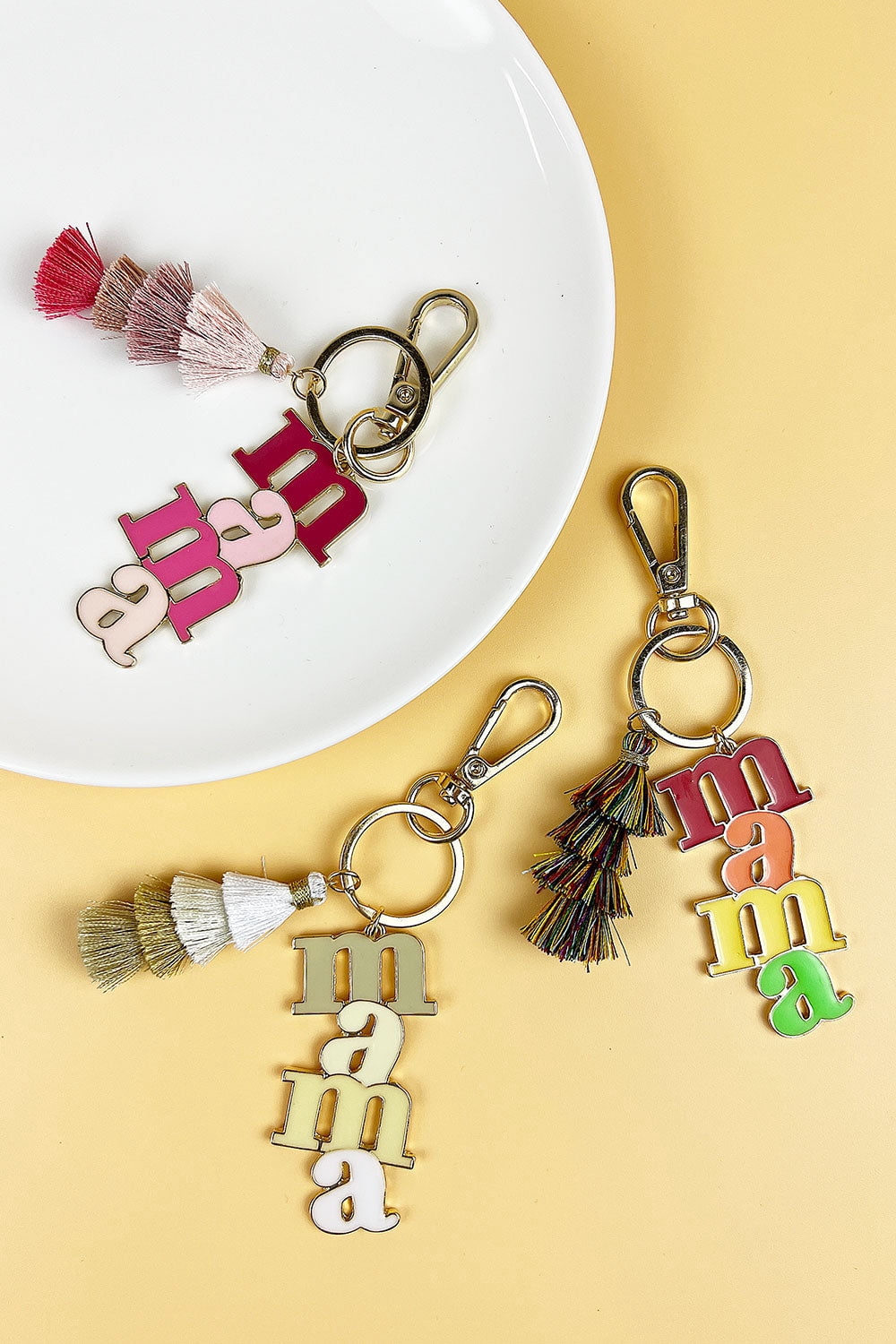 2.5" ENAMEL COLORED"MAMA" WITH KEYCHAIN
