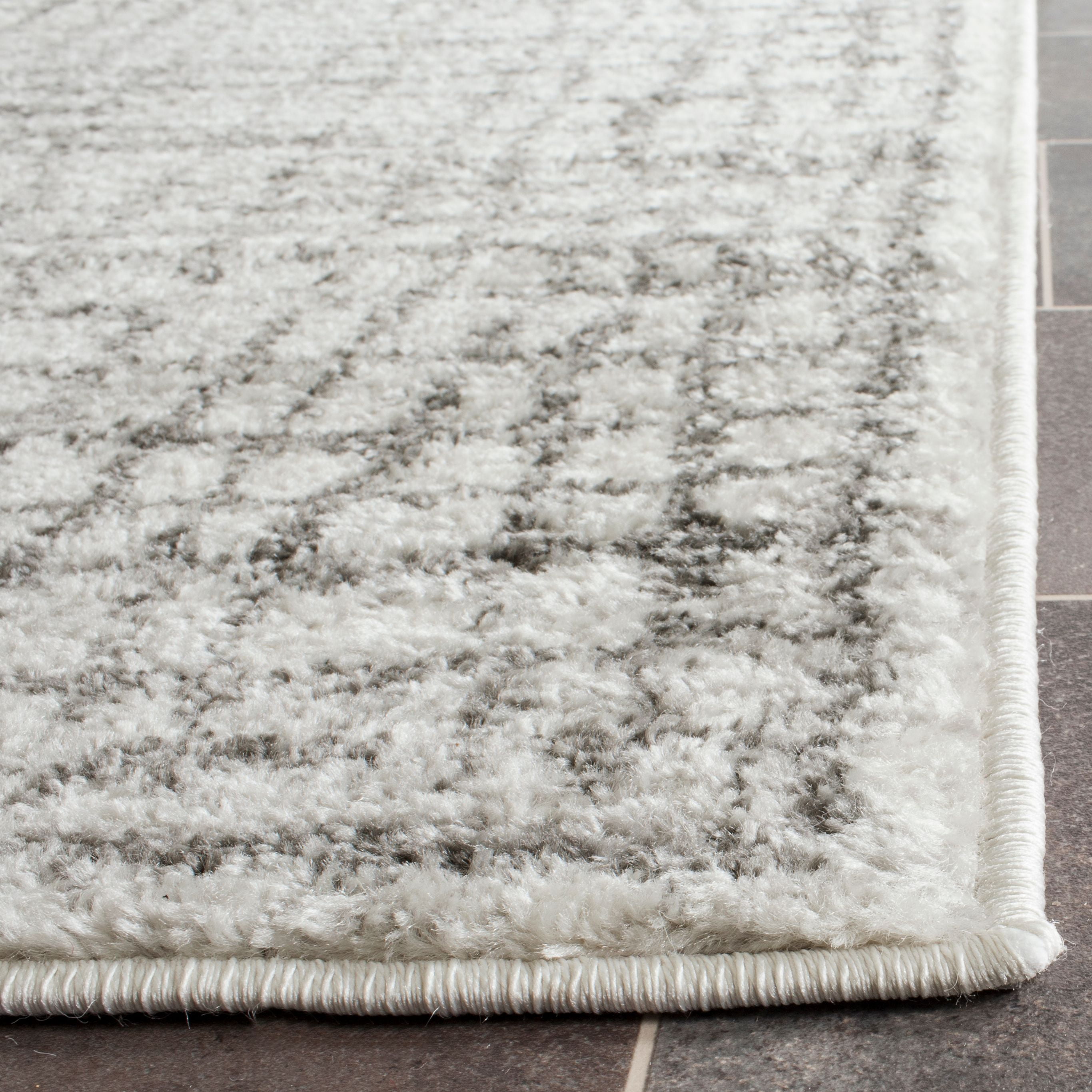 SAFAVIEH Adirondack Vasil Geometric Runner Rug, Silver/Ivory, 2'6" x 10'