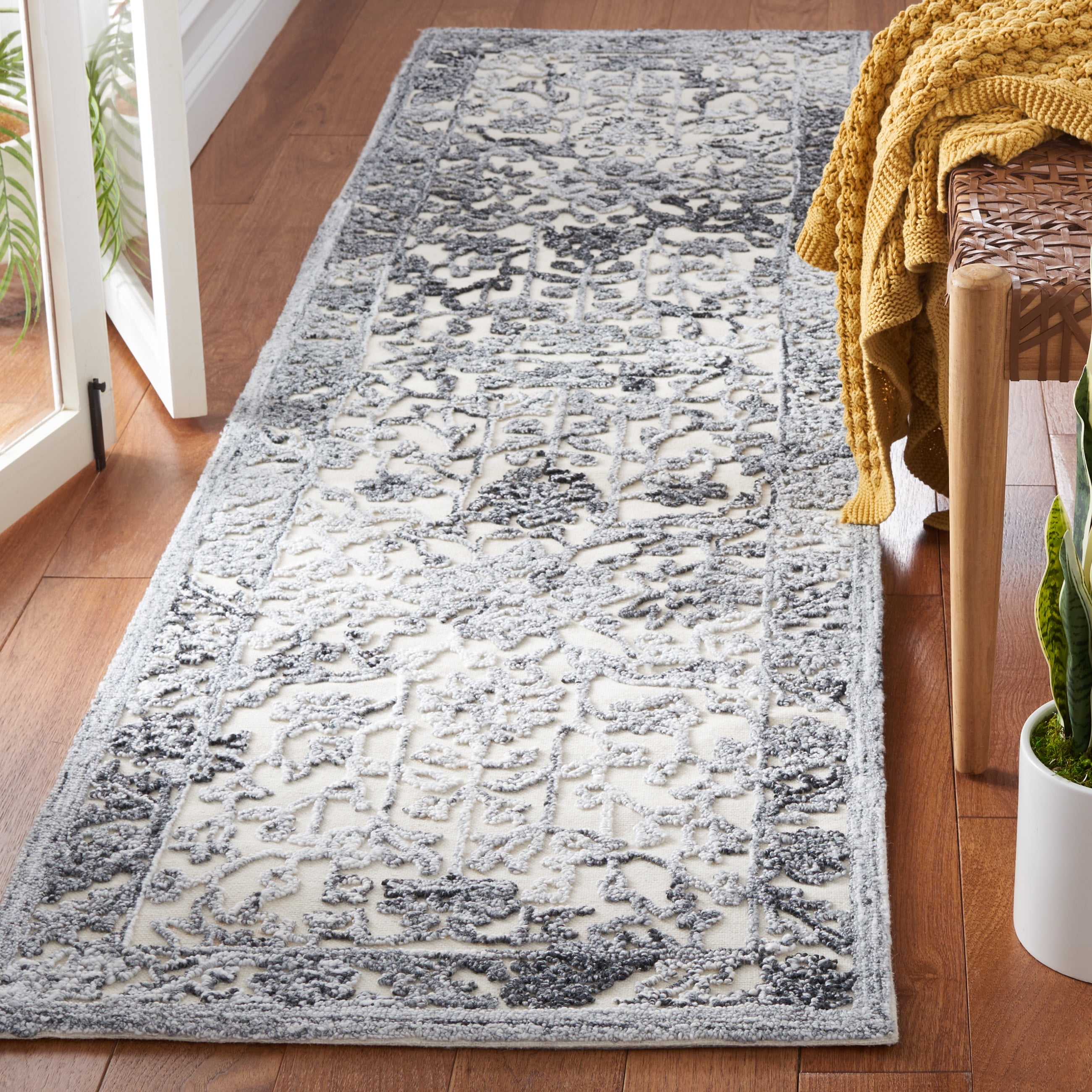 SAFAVIEH Trace Giuseppe Floral Runner Rug, Grey/Ivory, 2'3" x 9'