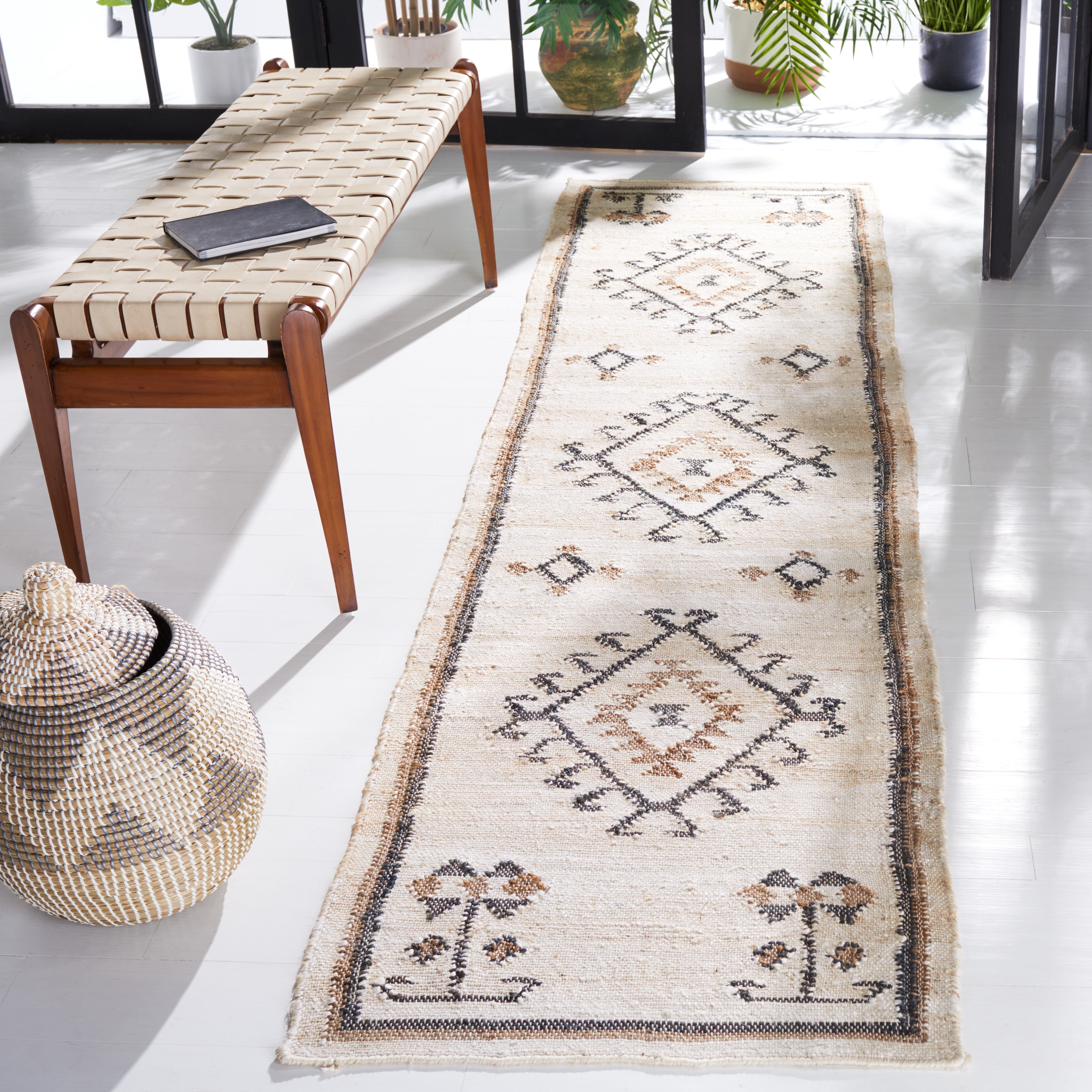 SAFAVIEH Kilim Lisette Tribal Runner Rug, Ivory/Black, 2'3" x 9'