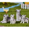 thumbnail image 3 of Liangnv Colección de Figuras de Perros en Miniatura Juego de 4 Piezas Mini Figuras de Perro Cachorro Husky Animales Juguete Adornos para Tartas Adorno de decoración de Micro Paisaje, 3 of 5