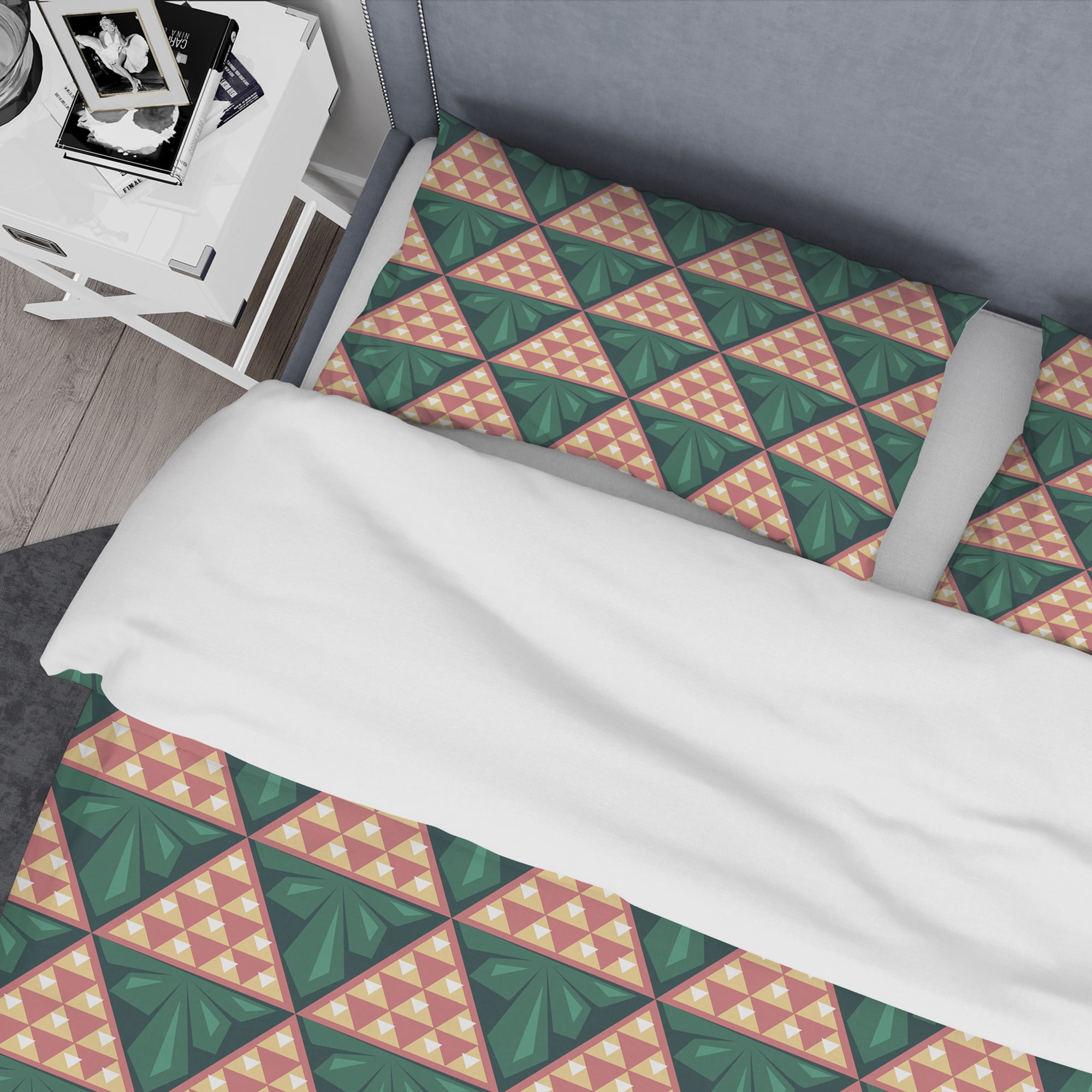 Designart 'Abstract Geometric Retro II' Mid-Century Modern Duvet Cover Set