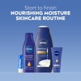 thumbnail image 2 of Set de cuidado de la piel Nivea Nourishing Body Wash 600 ml, loción corporal 400 ml, crema de manos 75 ml y bálsamo labial, 2 of 9