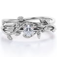 thumbnail image 1 of JeenMata Anillo de Bodas Solitario de Moissanita de Corte Redondo con Diseño de Enredadera de Hojas de 0,5 Quilates y 4 Puntas Engastado en Oro Blanco de 18 K sobre Plata, 1 of 6