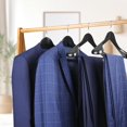 thumbnail image 3 of Percheros de madera MEQUTION, paquete de 8 unidades, con hombros extra anchos, 3 of 9