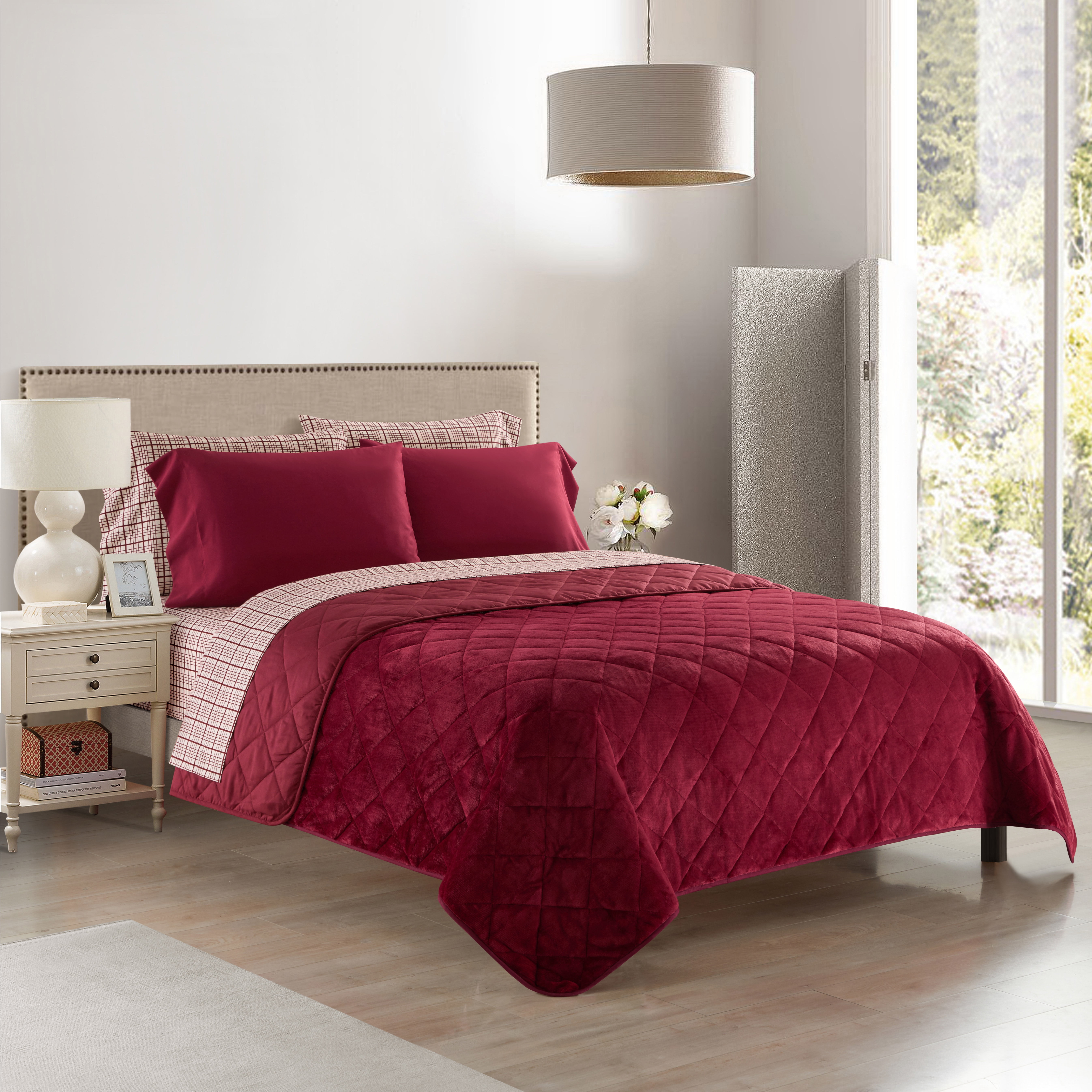 Dearfoams Burgundy Velvet Plush 7 Piece Quilt Bedding Set with Flannel Sheets, Queen