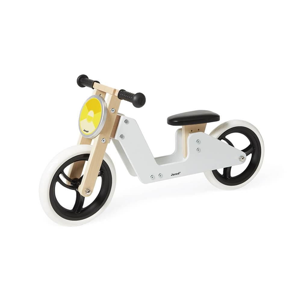 Janod - Tricycle 2 en 1 - Vélo Rétro Naturel - Jouet Développeur de Compétences Motrices - Pour Bébés et Tout-Petits - Dès 18 Mois - 332808