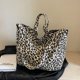 thumbnail image 3 of Bolso de lona de leopardo para mujer, bolso de lona de un solo hombro, bolso multifuncional de lona para mujer nuevo 2024, 3 of 5
