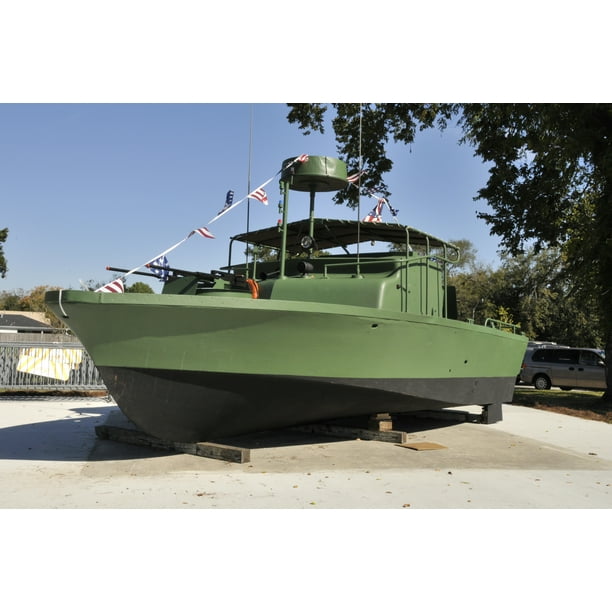 River Patrol Boat Pbr 829 Is Dedicated To The U S Navy At A Veteran S Day Ceremony In Kenner La Poster Print 20 X 30 Walmart Com Walmart Com