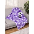 thumbnail image 2 of Almohada Northwest Nightmare Before Christmas y manta de 102 x 127 cm, 2 of 8