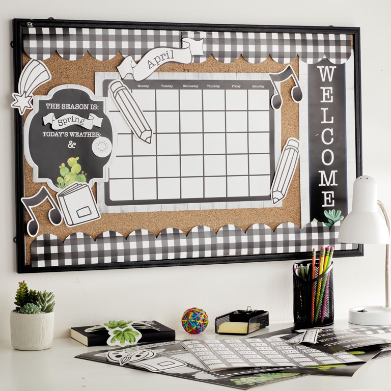 Pen+Gear Paper Bulletin Board and Calendar Set, 122 Pieces, Assembled Size  Varies 20.59in x 14.17in x 0.39in - Walmart.com