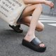thumbnail image 3 of 2024 nuevas zapatillas de mujer de 5 cm de grosor, antideslizantes, resistentes al desgaste, zapatillas de plataforma para el hogar a la moda, sandalias de playa de EVA de verano para exteriores, 3 of 5