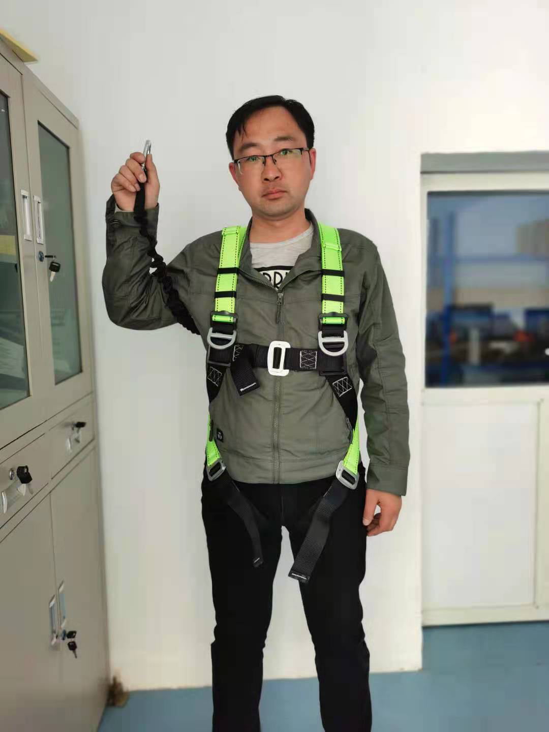 Stranded Size Portable Personal Protective Equipment Climbing Protection for Body Positioning ISOP Full Body Safety Harness 