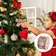 thumbnail image 2 of 1 rollo de cinta navideña estampada, ideal para envolver regalos y manualidades., 2 of 7