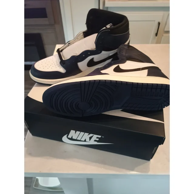 N I-K-E A i r-Jor-dan 1 Retro High Dark Royal Blue White Sneakers