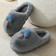 thumbnail image 3 of Zapatillas de algodón con forma de seta para padres e hijos para mujer, suela gruesa, para parejas de otoño e invierno, zapatillas de algodón antideslizantes para interiores, zapatillas peludas de dib, 3 of 5