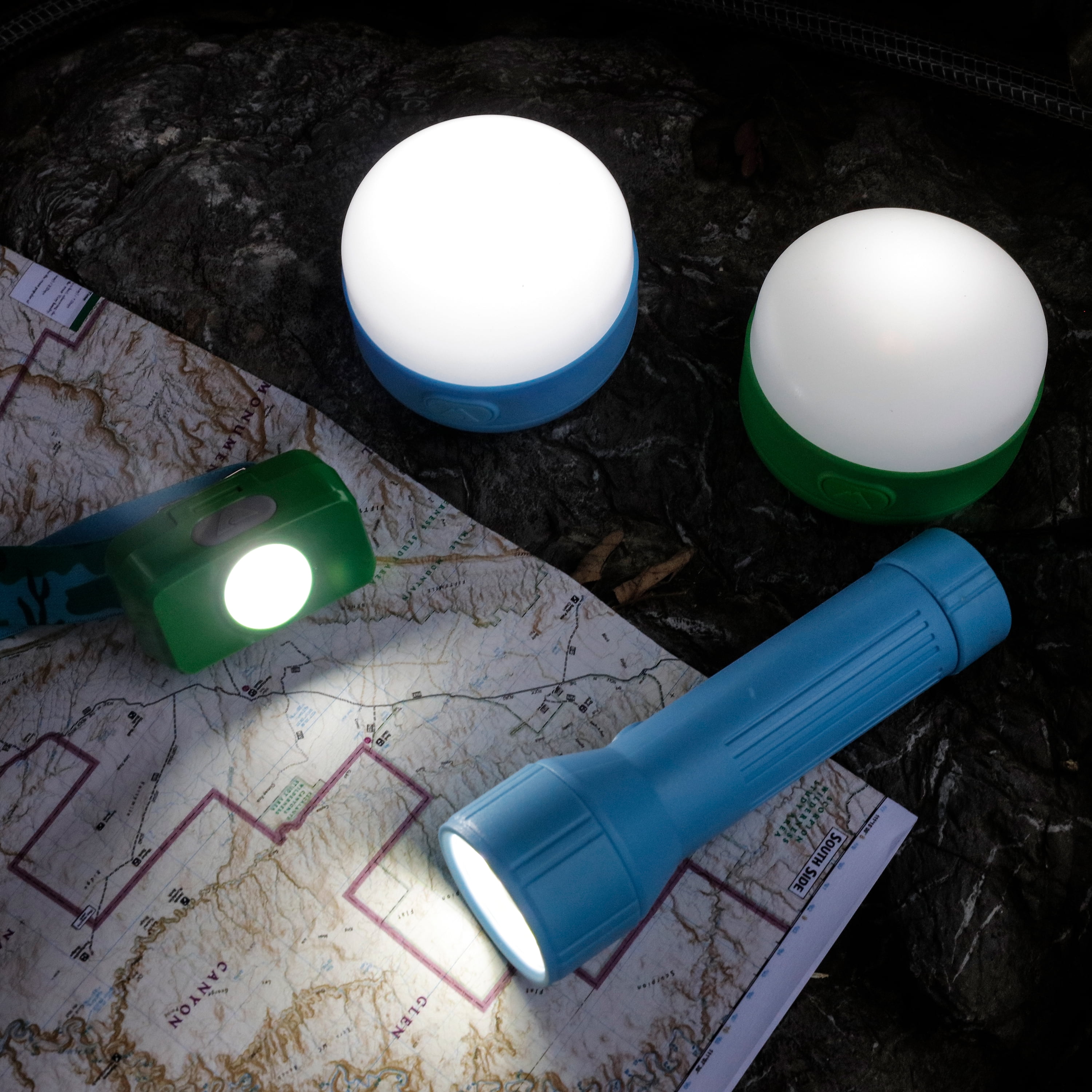 Camping Flashlight Multi-Functional LED Camping Lantern – NPET
